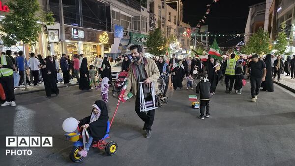 حرکت خودرویی سربازان 1400 پای کار انقلاب