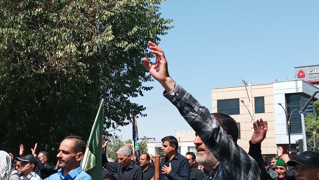 عشق حسین از راه دور در خیابان‌های شهر در جریان است