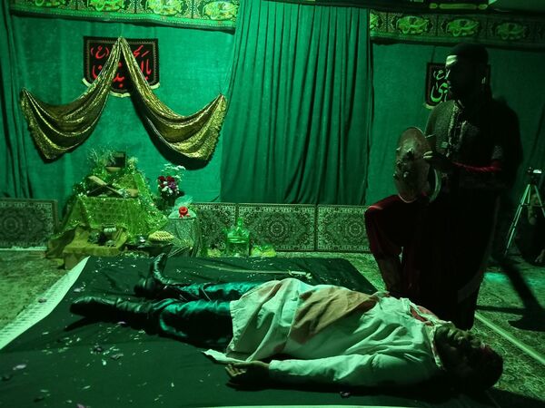 تعزیه‌خوانی تاسوعا در حسینیه موسی بن جعفر (ع)