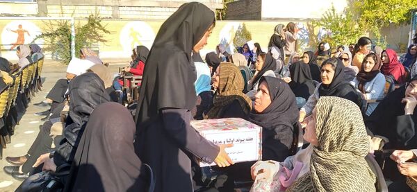 انتخابات انجمن اولیا و مربیان در دبستان دخترانه شهدا سامان 