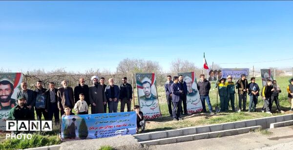 کاشت نهال امید در مریانج؛ ادای احترام به امام شهید و شهدای میناب