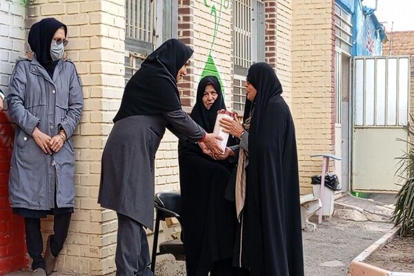 جشنی باشکوه به‌مناسبت ولادت حضرت علی (ع) و روز پدر در دبیرستان شهید مجید دهنوی 