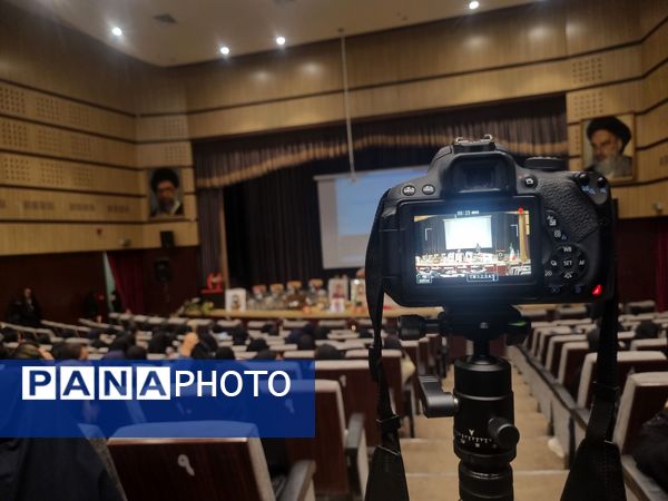 تجلیل از برگزیدگان کنکور سراسری در فرهنگسرای سیمرغ نیشابور 