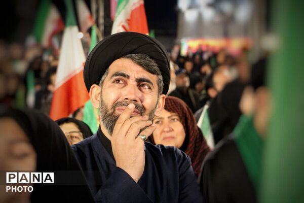 مردم گرگان همچنان در سنگر خیابان