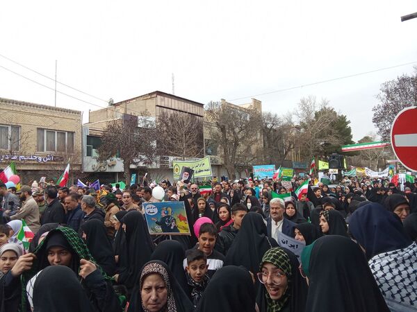 خاطره‌هایی زنده از راهپیمایی ۲۲ بهمن نیشابور