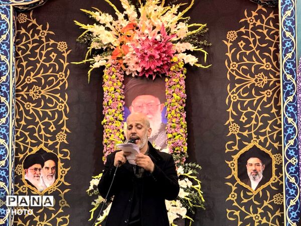 آیین وداع با پیکر مطهر دانش‌آموز شهید محمدحسین دهقان