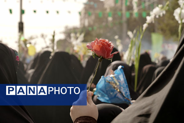 جلوه هایی از کاروان نمادین ورود کریمه اهل بیت به قم