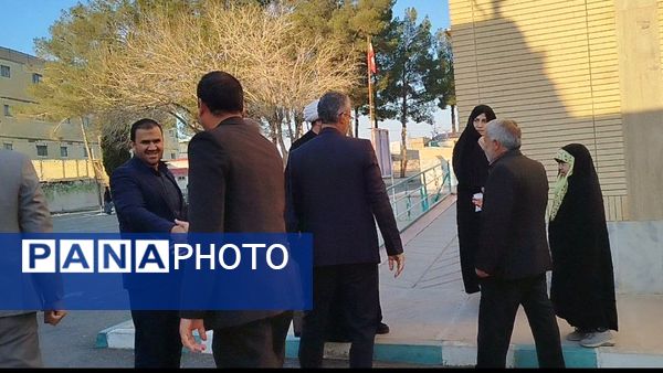 بازدید نماینده مجلس شورای اسلامی منطقه ترشیز از دبیرستان حضرت معصومه (س) شهرستان خلیل‌آباد