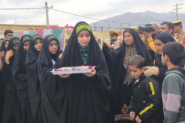 تشییع شهید گمنام در روستای ملا انبار کوهمره نودان 