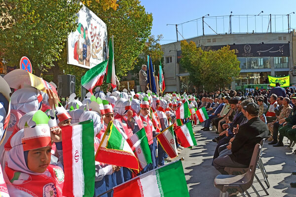 راهپیمایی ۱۳ آبان در شهرستان آباده 