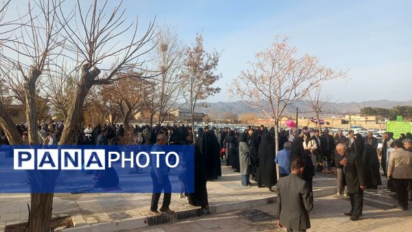 آیین چراغ برات در مزار شهیدان خلیل آباد