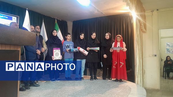 تجلیل از دانش‌آموزان منتخب جشنواره علمی - پژوهشی ناحیه یک کرج