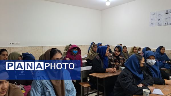 بازدید مدیرکل آموزش و پرورش استان اصفهان از مدرسه حضرت زینب (س) ناحیه ۴ (در طرح نماد)