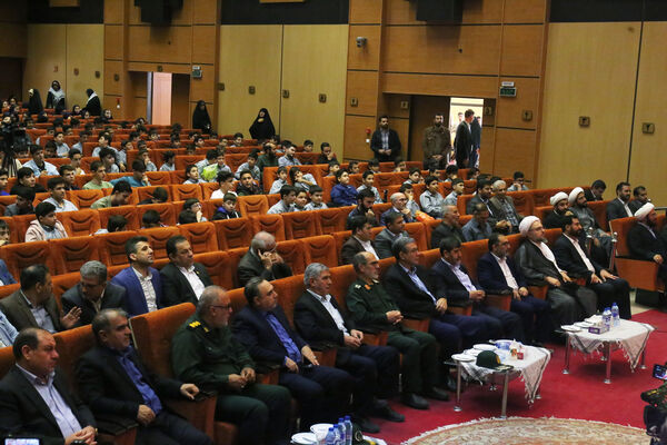 آیین گرامیداشت ۱۸۵۰ شهید دانش‌آموز و ۲۰۵ شهید فرهنگی آذربایجان شرقی
