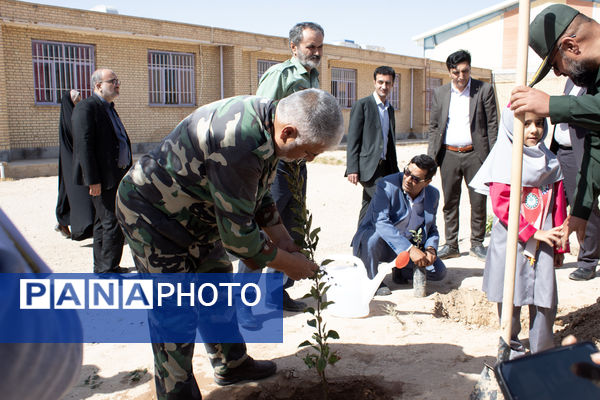 نهال‌های مهر در خاک دبستان ام‌السلمه جاجرم