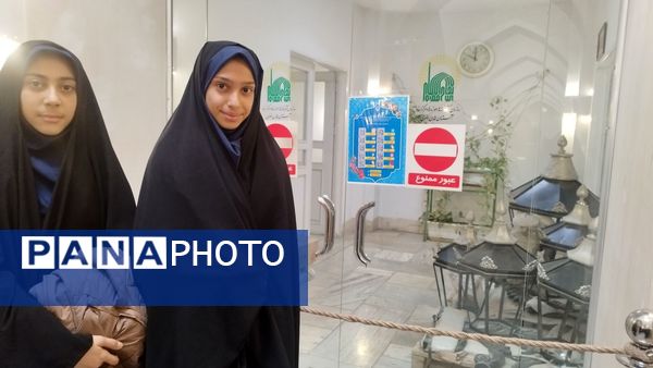 اردوی معنوی دانش آموزان دبیرستان شاهد تکتم در حرم مطهر رضوی