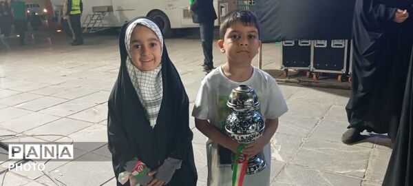 گرامیداشت یاد دختران مدرسه شجره طیبه میناب در میدان امیرچخماق یزد