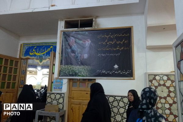 نماز جمعه شهرستان پیشوا؛ تجلیل و تکریم جایگاه امور تربیتی پس از خطبه‌ها