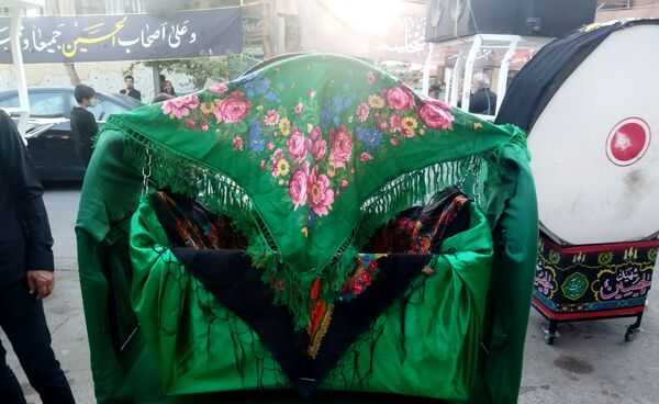 برگزاری هیئت عزاداری سید شهدا اباعبداللّه حسین (ع) در خلیل آباد 