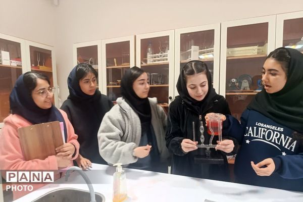 کارگاه علمی،آموزشی دانش‌آموزان دبیرستان اهل‌البیت(ع) ناحیه ۴ کرج