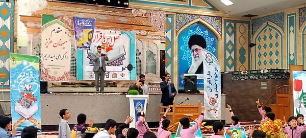 محفل انس با قرآن در تکیه ابوالفضلی مزده