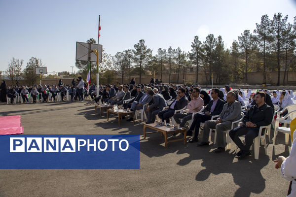 مشعل دوازدهمین دوره المپیادهای ورزشی درون مدرسه‌ای در شهر نیم‌ور روشن شد