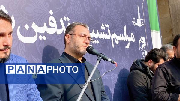 شکوه حضور فرهنگیان مناطق تهران در تشییع شهید گمنام