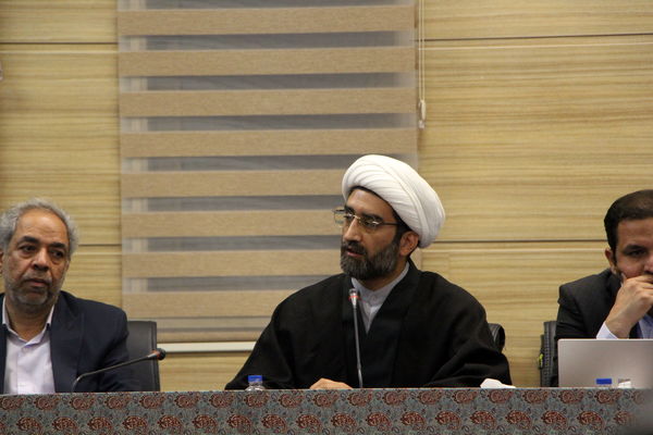 نشست ستاد ساماندهی امور جوانان استان یزد به ریاست استاندار  یزد