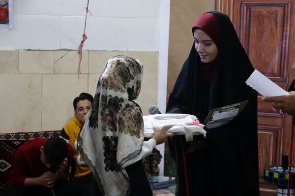 هفتمین محفل قرآنی «رواق» با محوریت ترویج جلسات خانگی قرآنی در شهرستان فلارد