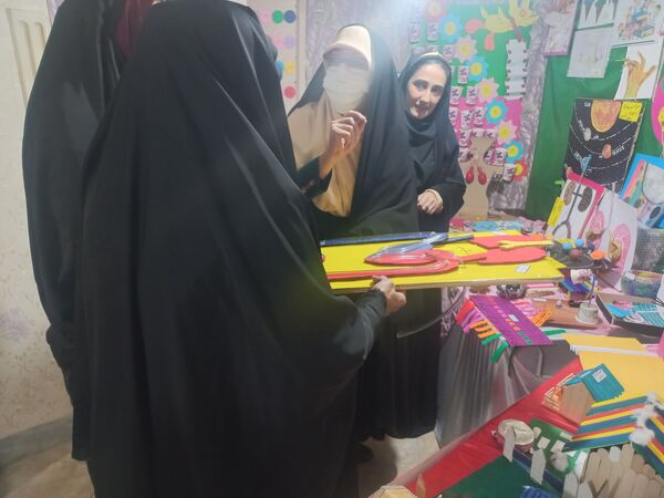  نمایشگاه بازی‌های یادگیری دبستان آیین مهر ورزی 