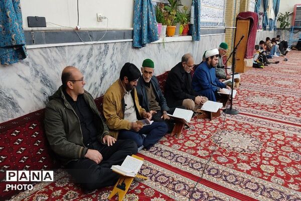 جزء خوانی قرآن در ماه مبارک رمضان  مسجد جامع شهر بار نیشابور 