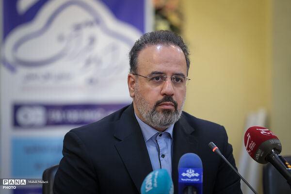 نشست خبری مدیر جدید شبکه رادیویی قرآن