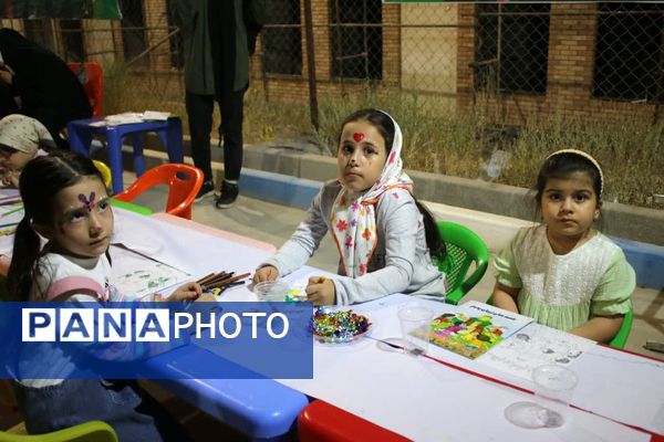 محفلی با حضور کودکان و خانواده‌ها در دانشگاه قم