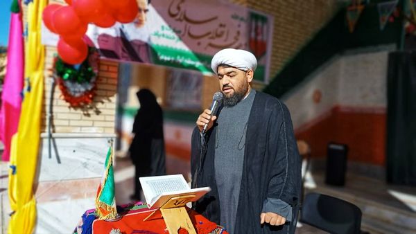 طنین زنگ انقلاب در مدرسه فرزانگان شهرستان باشت