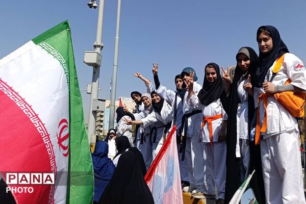 رزمایش فداییان رهبر در شیراز