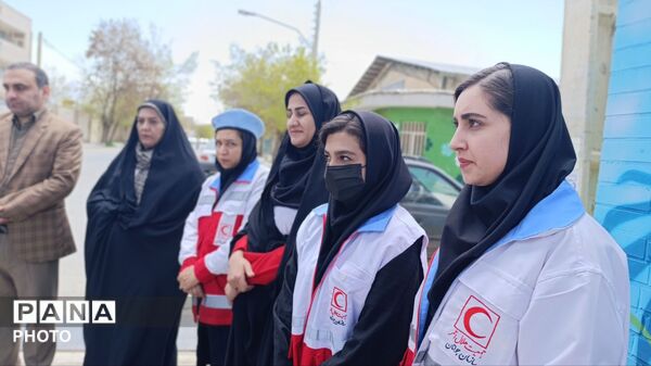 روییدن امید از خاک شهادت؛ نهال‌هایی به نام رهبر شهید و شهدای مدرسه میناب