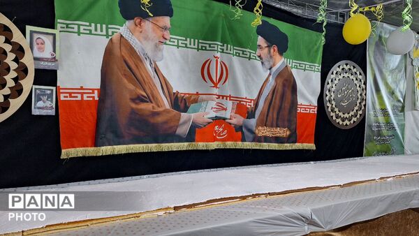 جشن عید غدیر در میدان دانشجو به همت آموزش و پرورش ناحیه ۶ مشهد