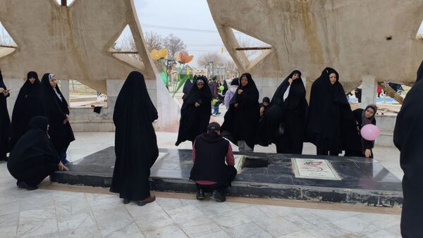 خروشان در مسیرِ خورشید؛ تجلیِ عزمِ «بسیج دانش‌آموزی» در میعادگاه شهدای سرخس