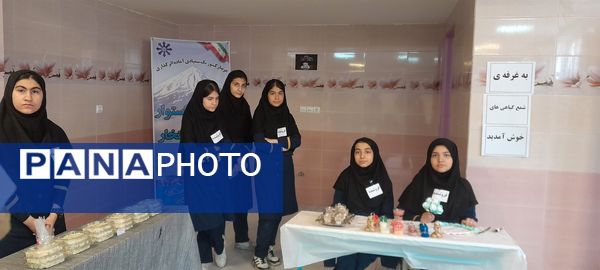 جشنواره نوجوان خوارزمی تلفیقی از علم و عمل در دبیرستان استعدادهای درخشان فرزانگان ملارد