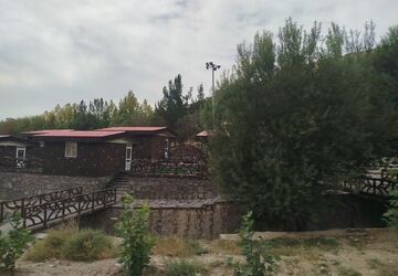 جلوه‌گریِ رنگ‌های پاییزی و طراوت چشمه در تفریحگاه «پیر خوشدر» کلاته‌رودبار