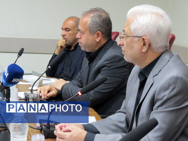 برگزاری شورای معاونان آموزش و پرورش با حضور استاندار 