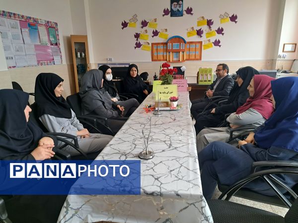 اجرای طرح شورای‌ معلمین  هم پایه مقطع ابتدایی در دبستان مالک اشتر شهرستان ملارد