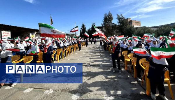 آیین نواختن « گلبانگ انقلاب » در مدرسه 22 بهمن دلند