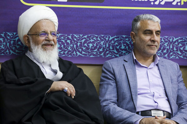 جشن تکلیف دختران در دفتر امام جمعه یزد