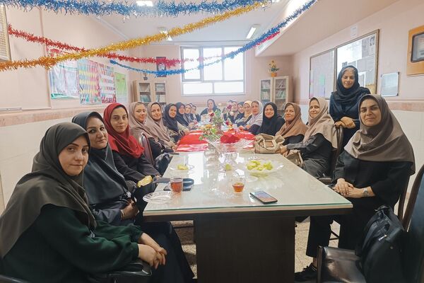 تجلی محبت و قدردانی از زحمات معلمان  در جشن سپاس معلم مدارس شهرستان ملارد 