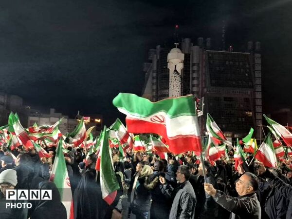 میدان صادقیه صحنه نمایش اقتدار مردمی در محکومیت ظلم اسرائیل و آمریکا