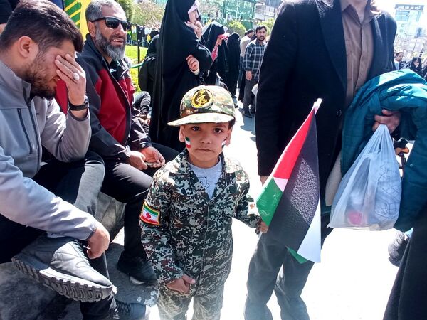 حضور پرشور مشهدی‌ها در راهپیمایی روز قدس؛ فریاد حمایت از فلسطین
