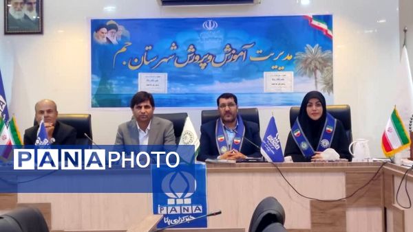 تجلیل از خبرنگاران برتر شهرستان جم