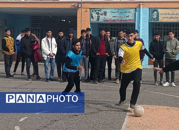 روز سوم  از مسابقات گل کوچک دبیرستان شاهد ابوذر غفاری نیشابور