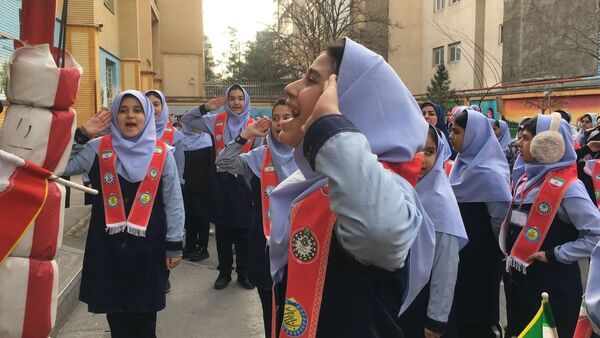 آیین نواختن زنگ چهل و هفتمین سالروز پیروزی انقلاب اسلامی در دبستان دخترانه فرهنگیان ۲